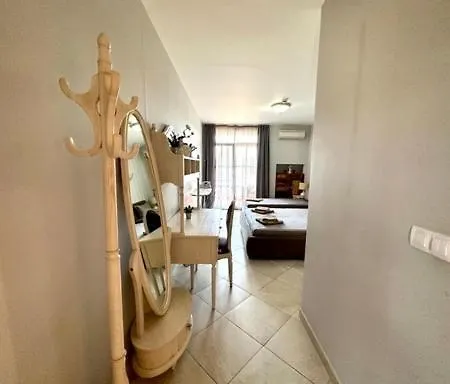 Flores Garden - Aqua G - Apartment *